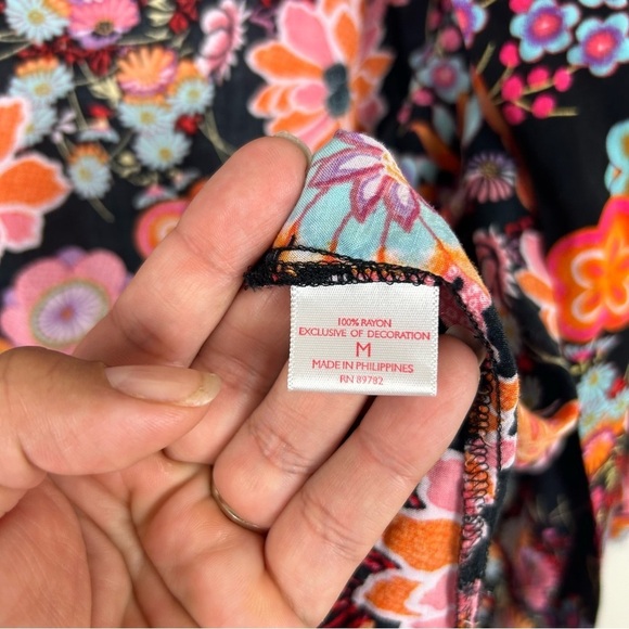 Josie Natori bright florals bohemian rayon kimono roble size: M - Picture 5 of 11